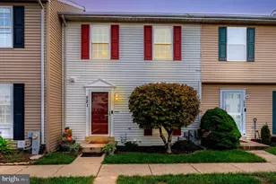 521 Realm Ct E, Odenton, MD 21113 - Photo 1