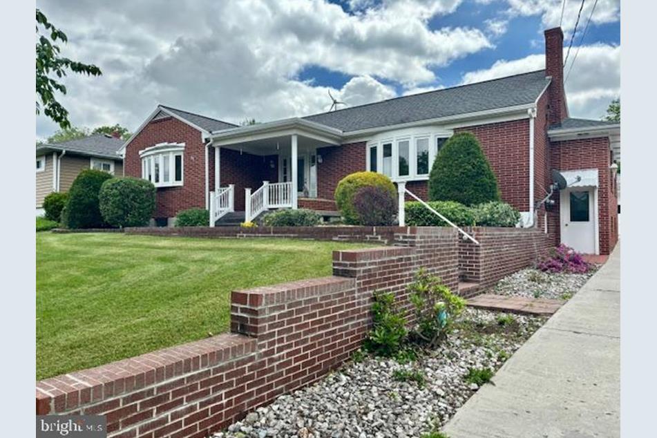 208 Braddock Heights, Frostburg, MD 21532 MLS MDAL2008992 Coldwell