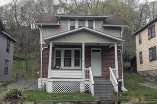 422 Pine Ave, Cumberland, MD 21502 - Photo 1