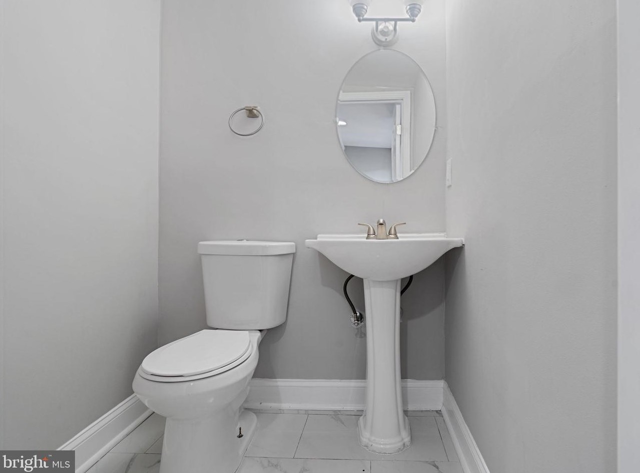 777 Cross St, Baltimore MD  21225-3161 exterior