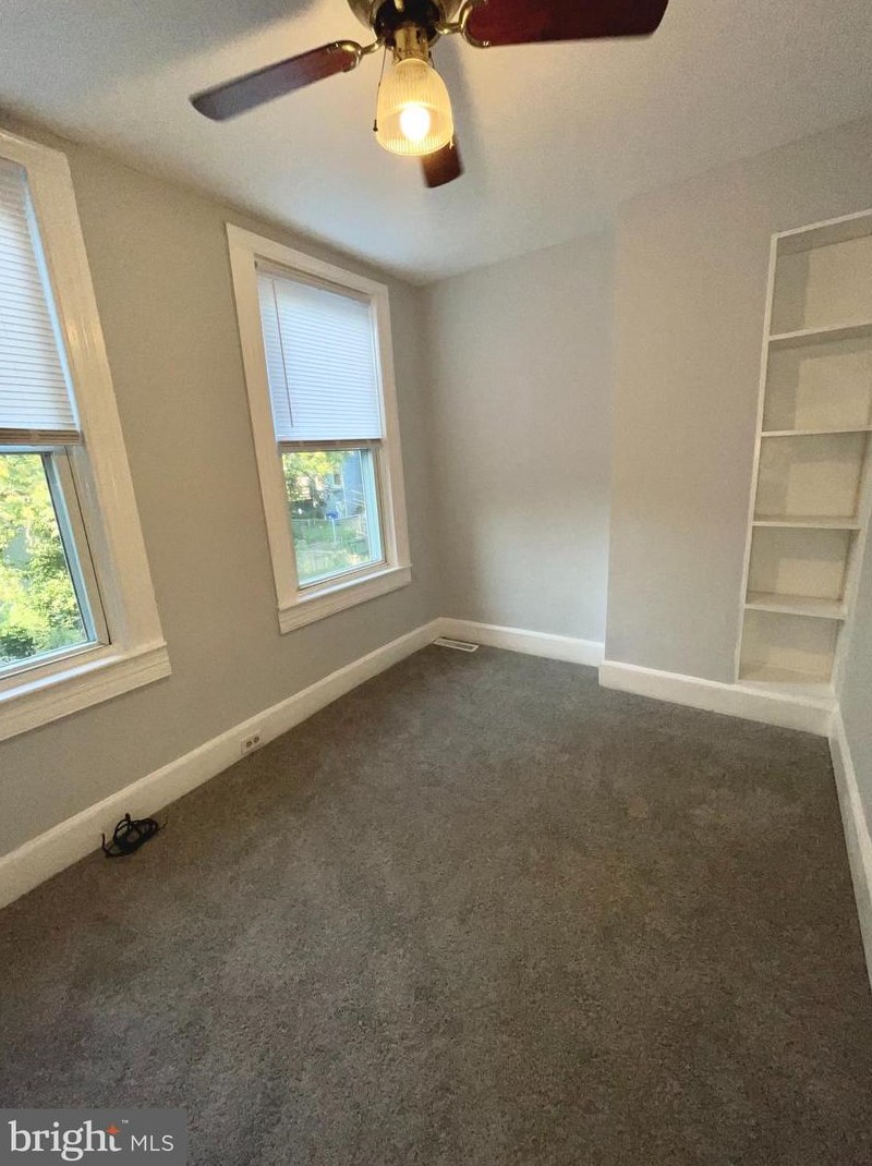 4022 Massachusetts Ave, Baltimore MD  21229-3765 exterior