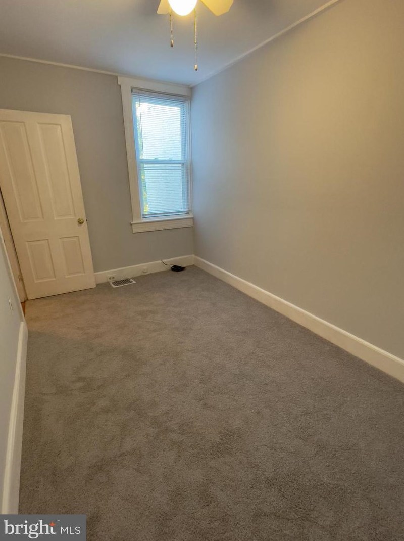 4022 Massachusetts Ave, Baltimore MD  21229-3765 exterior