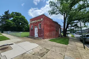 1701 N Longwood St, Baltimore, MD 21216 - Photo 1