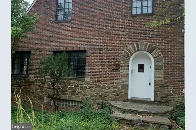 511 E 39th Street E, Baltimore, MD 21218 - Photo 1