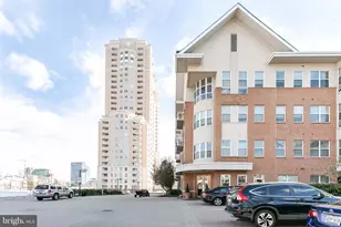 23 Pierside Dr, Baltimore, MD 21230 - Photo 1