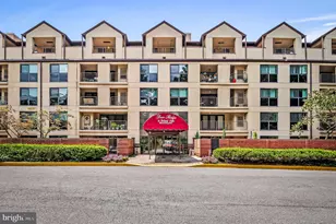 1040 Deer Ridge Dr, Baltimore, MD 21210 - Photo 1