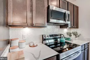 601 S Broadway, Baltimore, MD 21231 - Photo 1