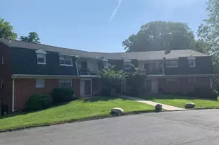 909 Cooks Ln, Baltimore, MD 21229 - Photo 1