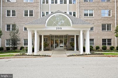 205 Belmont Forest #405 - Photo 1