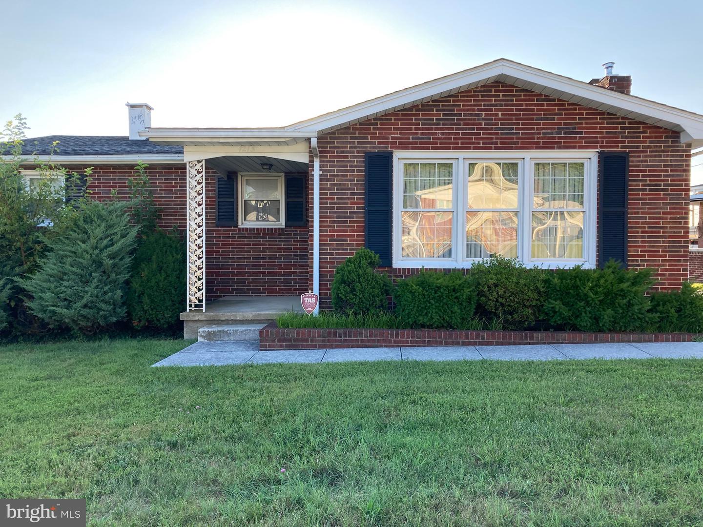 1213 Hillshire Rd, Dundalk, MD 21222 MLS MDBC2045940 Coldwell Banker