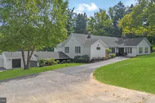 11 Greenlea Dr, Pikesville, MD 21208 - Photo 1