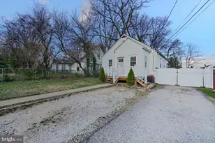 8215 Oakleigh, Parkville, MD 21234 - Photo 1