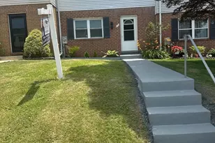 5 Broadleaf Ct, Parkville, MD 21234 - Photo 1