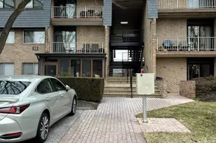 33 Stonehenge Cir, Pikesville, MD 21208 - Photo 1