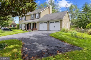 8 Pheasant Run Ct, Lutherville Timonium, MD 21093 - Photo 1