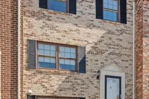 39 Badger Gate Ct, Baltimore, MD 21228 - Photo 1