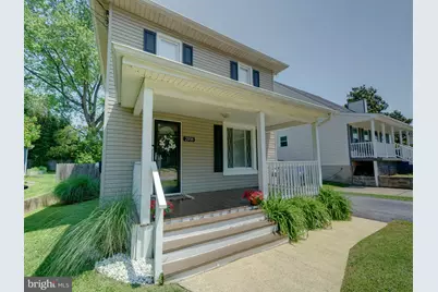 2906 Pennsylvania Avenue, Halethorpe, MD 21227 - Photo 1