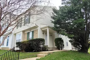 662 Lucky Leaf Cir, Catonsville, MD 21228 - Photo 1