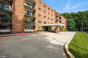 7202 Rockland Hills Dr, Baltimore, MD 21209 - Photo 1