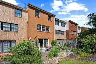 9 Theo Ln, Towson, MD 21204 - Photo 1