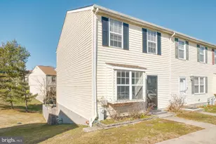 16 Ebbing Ct, Essex, MD 21221 - Photo 1