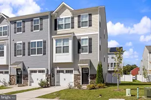 1534 Hudson View Rd, Essex, MD 21221 - Photo 1