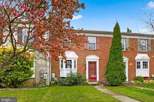 25 Longmont Ct, Cockeysville, MD 21030 - Photo 1