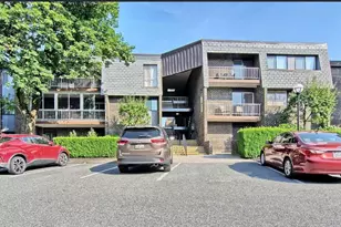 12 Stonehenge Cir, Baltimore, MD 21208 - Photo 1