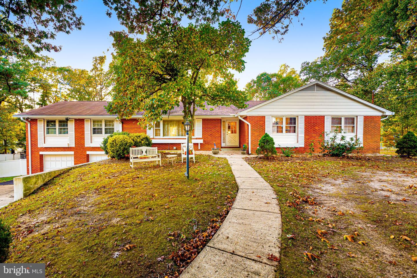 11220 Oakwood Dr, Dunkirk, MD 20754 MLS MDCA2008910 Coldwell Banker