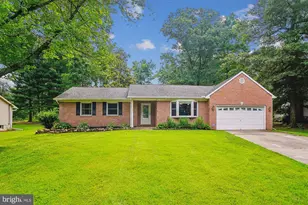 6122 Oak Hill Dr, Sykesville, MD 21784 - Photo 1