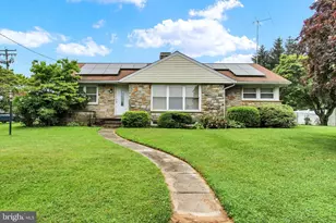 900 Clearview Ave, Hampstead, MD 21074 - Photo 1