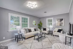 18 Oak St, Cambridge, MD 21613 - Photo 1