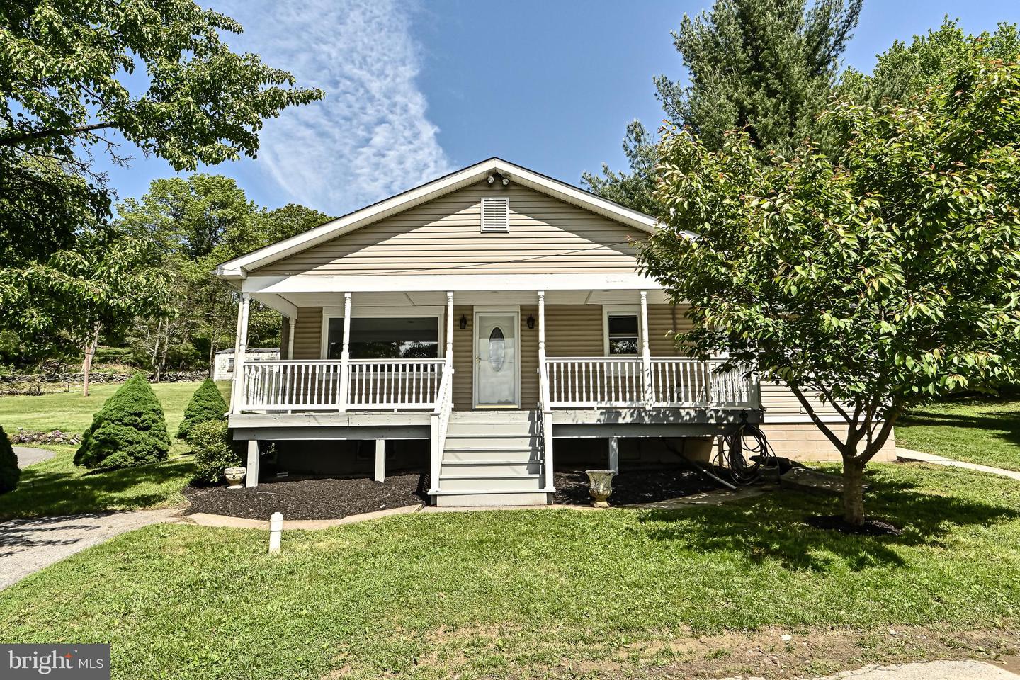 7833 Gambrill Park Rd, Frederick, MD 21702 MLS MDFR2019638 Coldwell