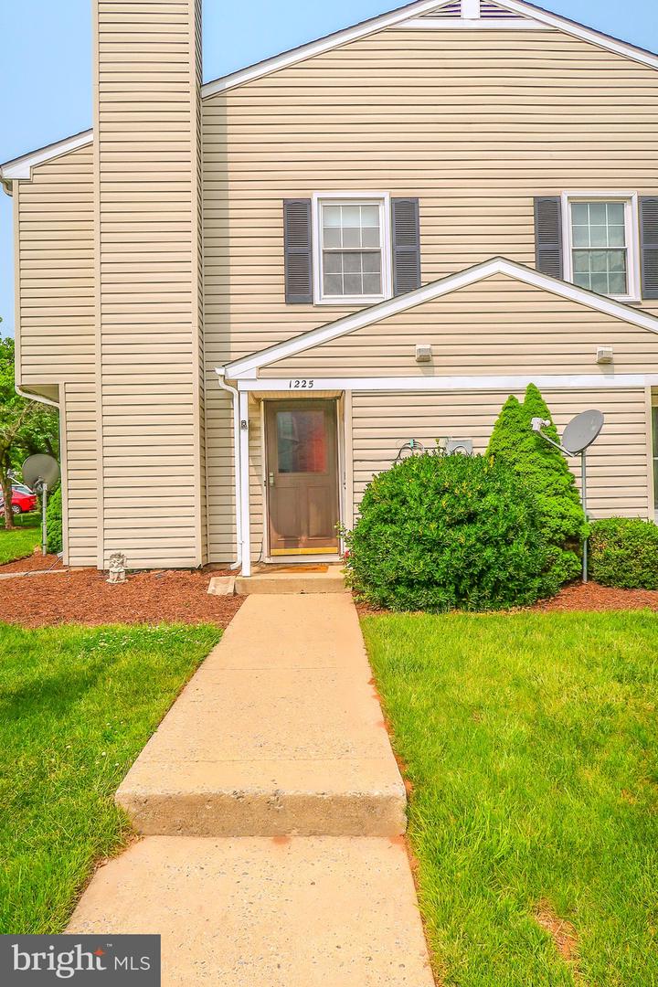 1225 Danielle Dr 1225E, Frederick, MD 21703 MLS MDFR2033926