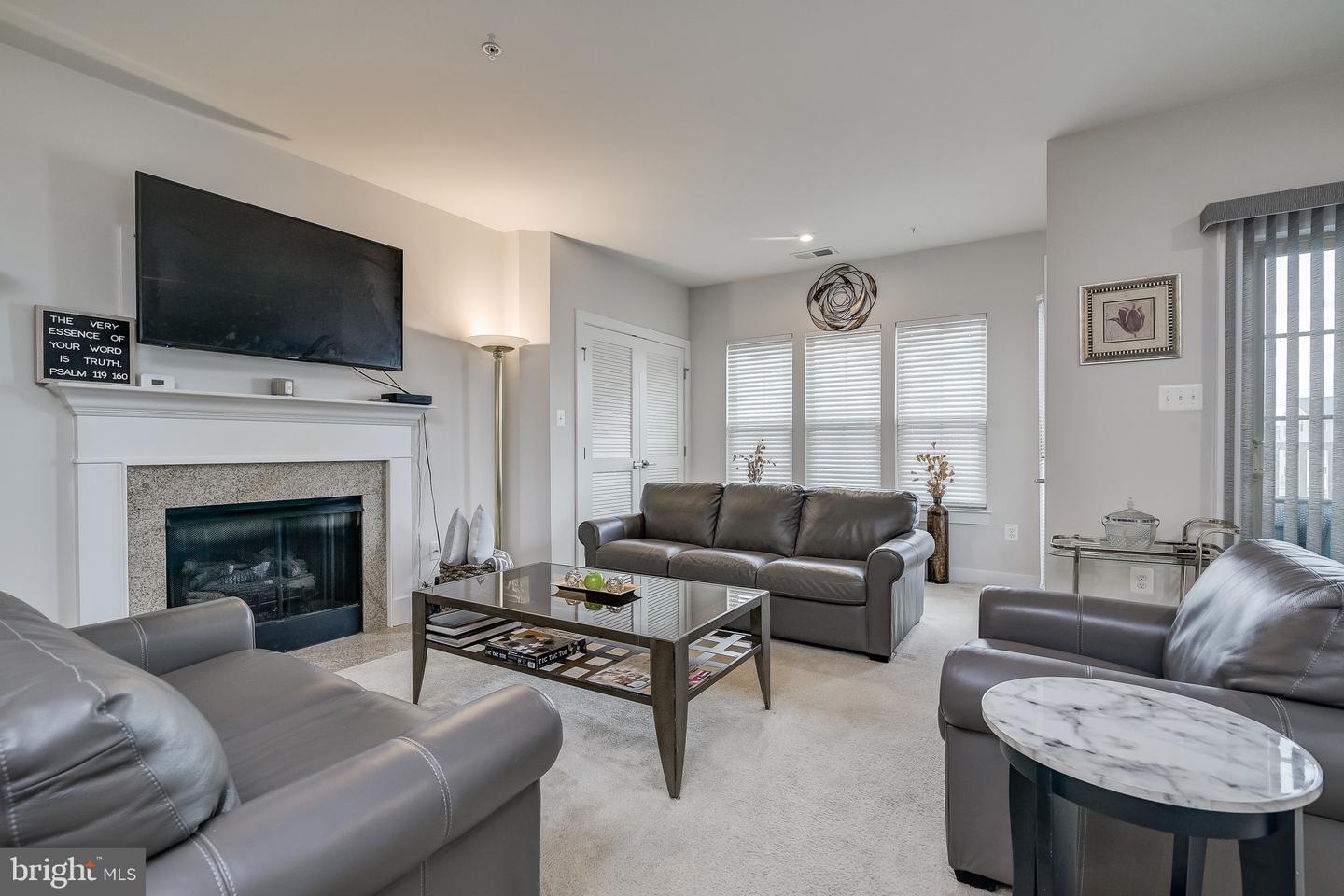 6480 Calverton Dr 201, Frederick, MD 21703 MLS MDFR2034354