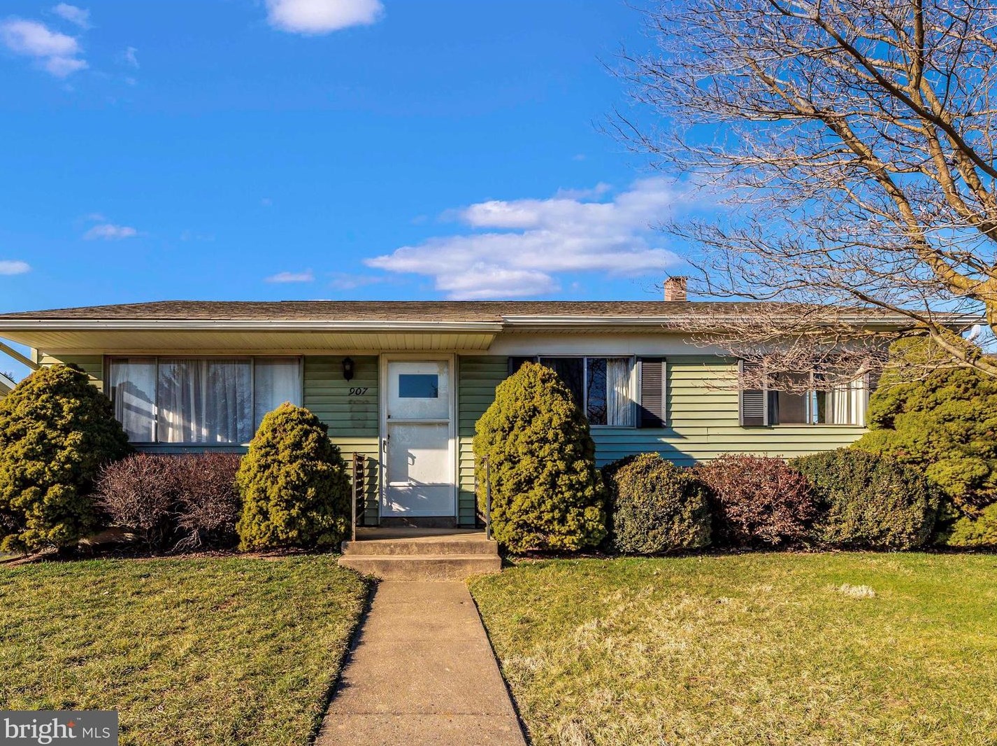 907 Young Pl, Frederick, MD 21702 MLS MDFR2044706 Coldwell Banker