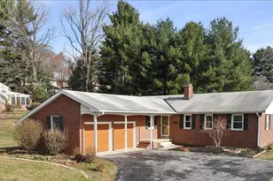 7305 Parkview Dr, Frederick, MD 21702 - Photo 1