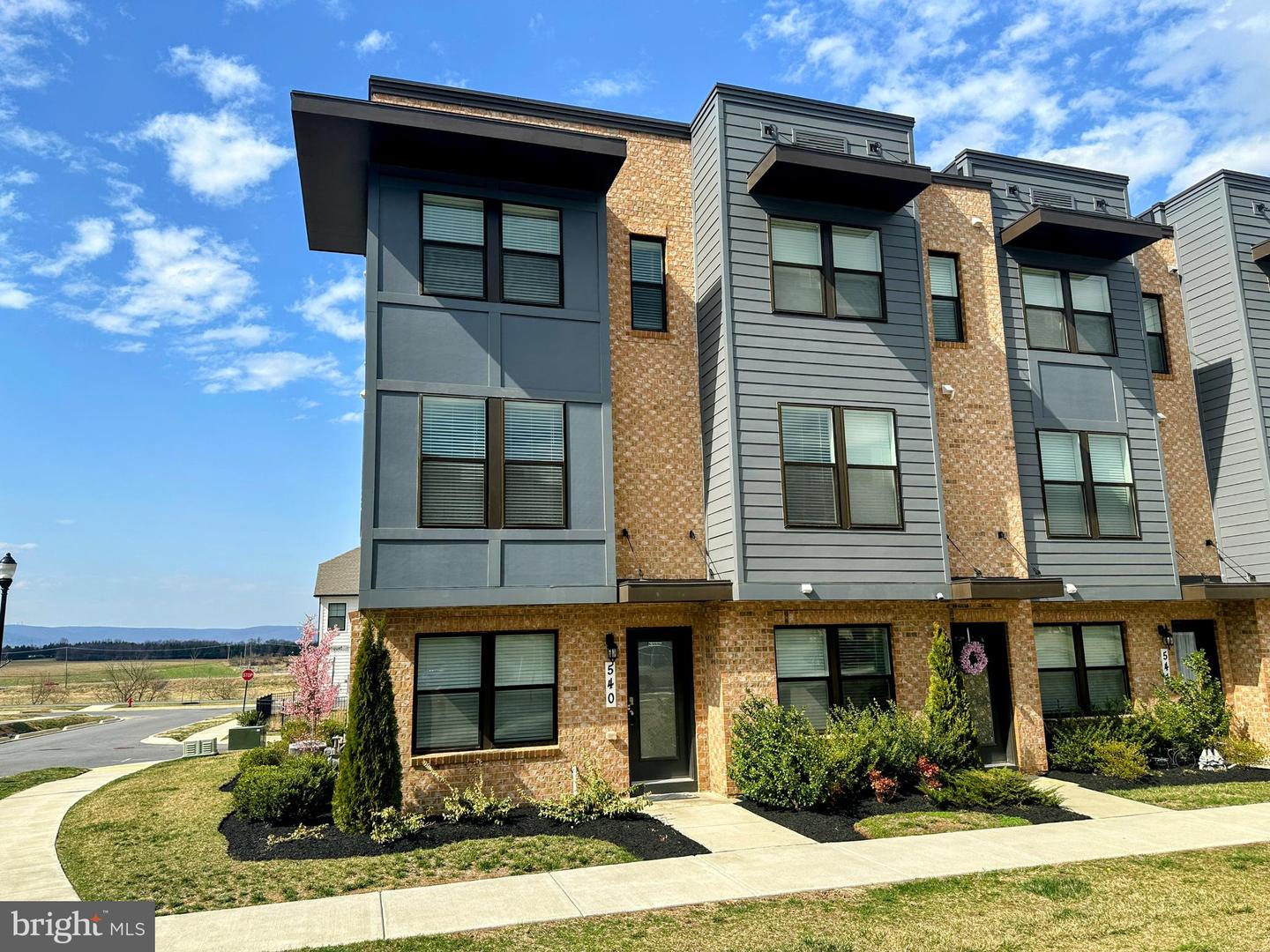 540 Banquet Ln, Frederick, MD 21701 - MLS MDFR2061028 - Coldwell Banker