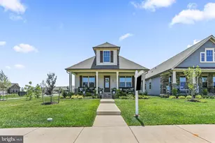 384 Crown Pt Dr, Frederick, MD 21702 - Photo 1