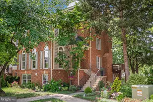 121 Long Acre Ct, Frederick, MD 21702 - Photo 1