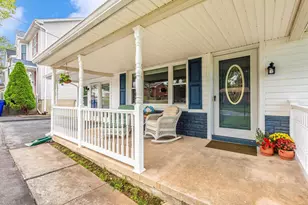 204 E H St, Brunswick, MD 21716 - Photo 1