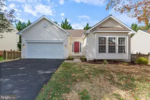 819 Aztec Dr, Frederick, MD 21701 - Photo 1