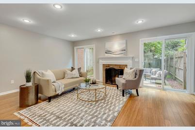 6 Sangamore Court - Photo 1