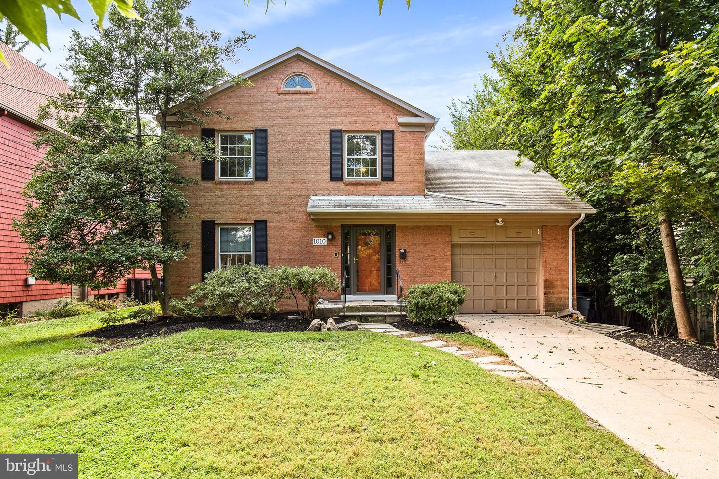 1010 Woodside Pkwy, Silver Spring, MD 20910 MLS MDMC2067072