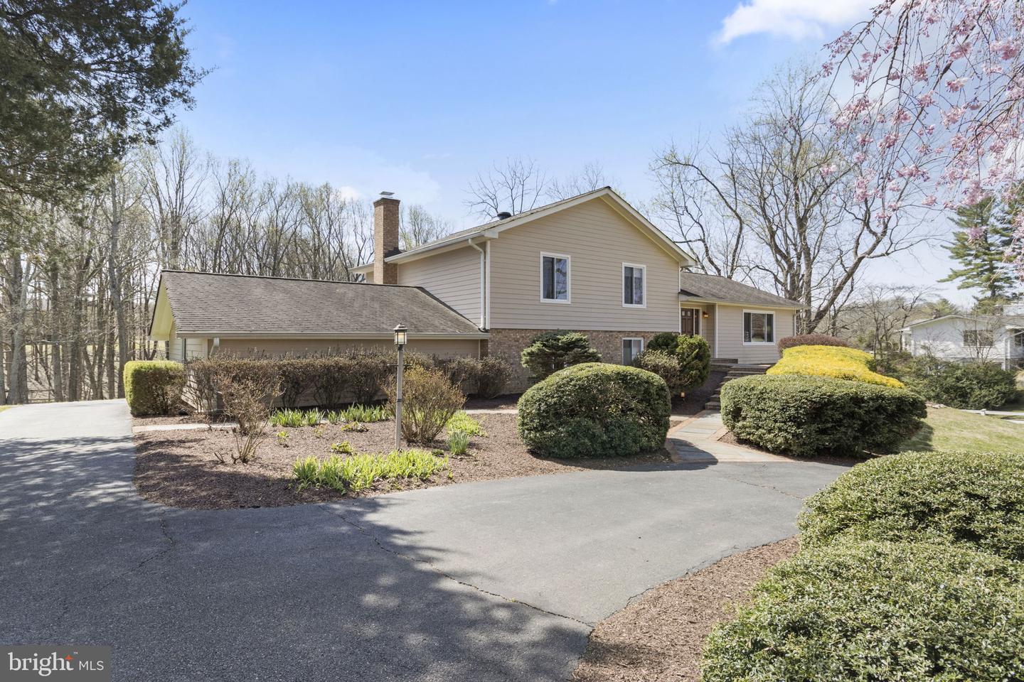 14910 Springfield Rd, Darnestown, MD 20874 MLS MDMC2087922 Coldwell