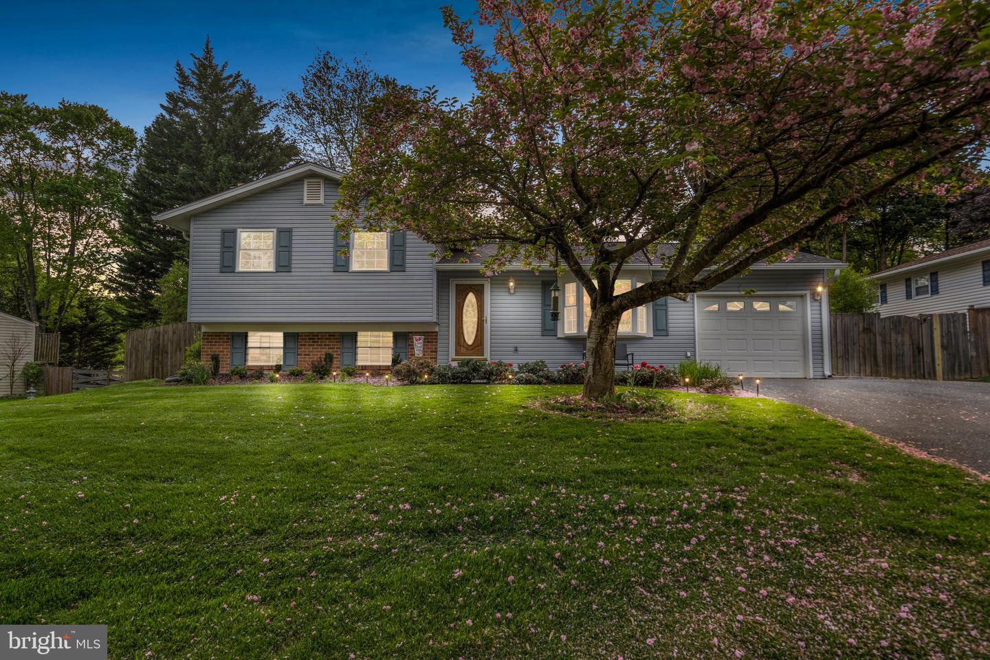 24004 Log House Rd, Gaithersburg, MD 20882 MLS MDMC2089232 Coldwell