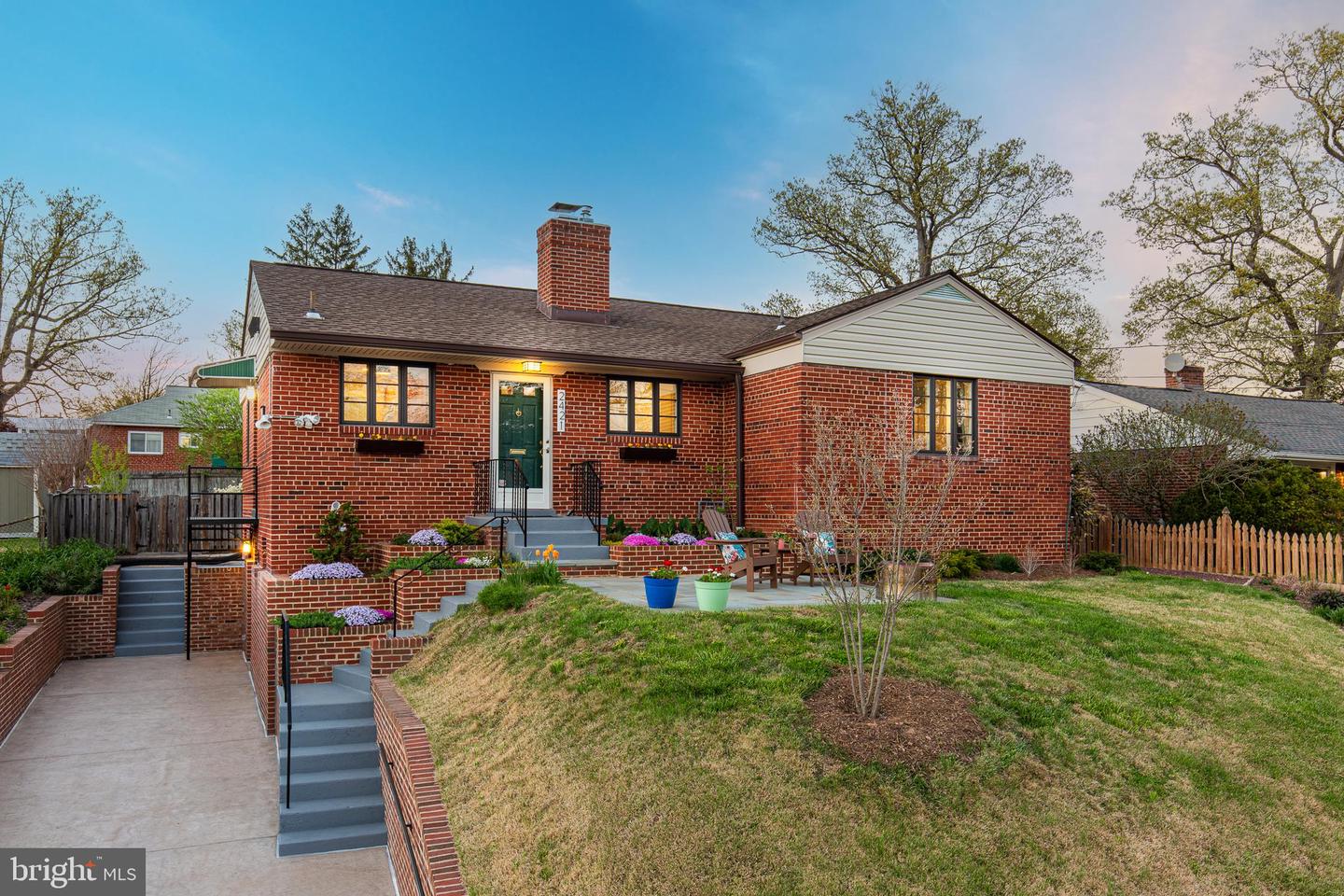 2421 Dennis Ave, Silver Spring, MD 20902 MLS MDMC2089260 Coldwell Banker