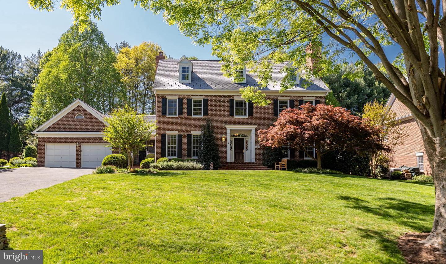 8408 Crimson Leaf Ct, Potomac, MD 20854 MLS MDMC2089296 Coldwell Banker