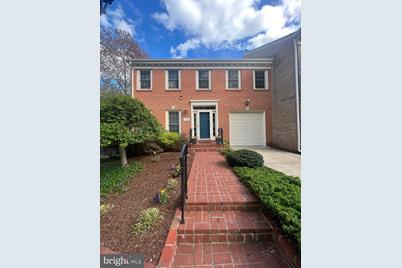 7428 Crestberry Lane, Bethesda, MD 20817 - Photo 1