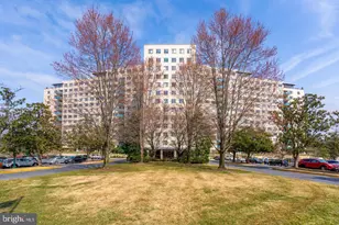 10201 Grosvenor Pl, Rockville, MD 20852 - Photo 1